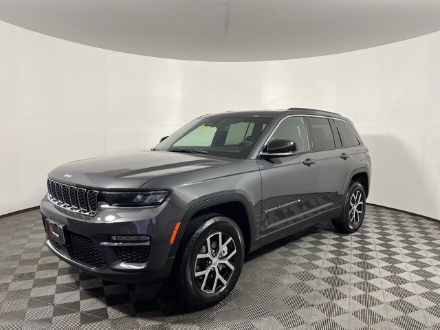 2025 Jeep Grand Cherokee Limited photo 2