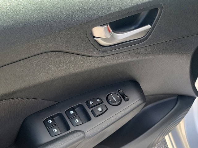 2021 Hyundai Accent SEL photo 16