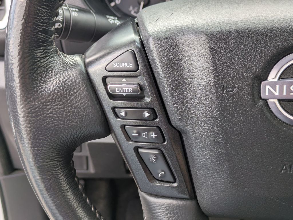 2022 Nissan Frontier SV photo 15