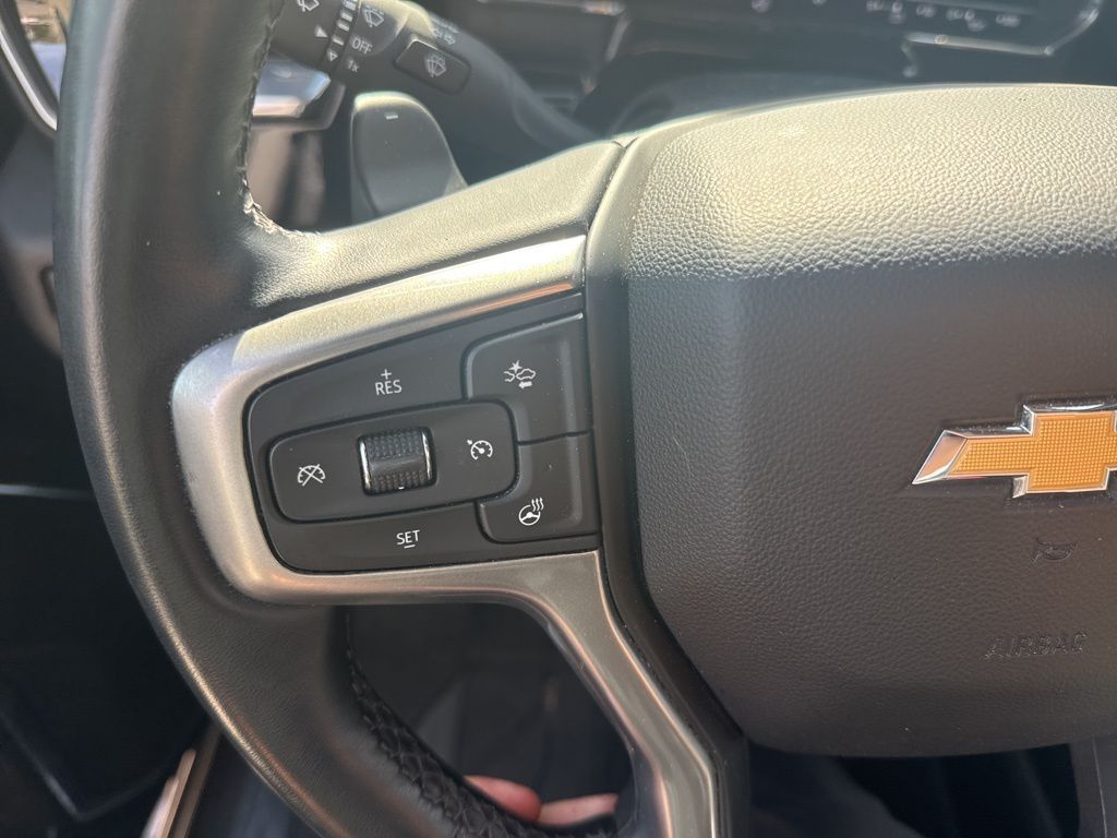 2024 Chevrolet Silverado 1500 LT photo 4