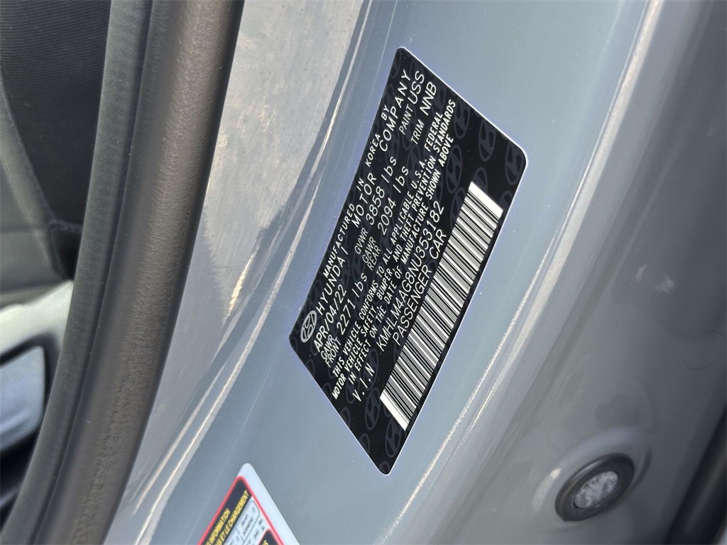 2022 Hyundai Elantra SEL photo 24