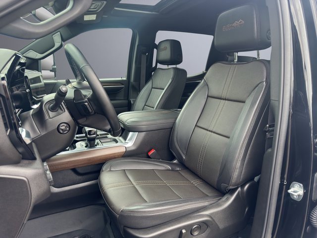 2024 Chevrolet Silverado 1500 High Country photo 14