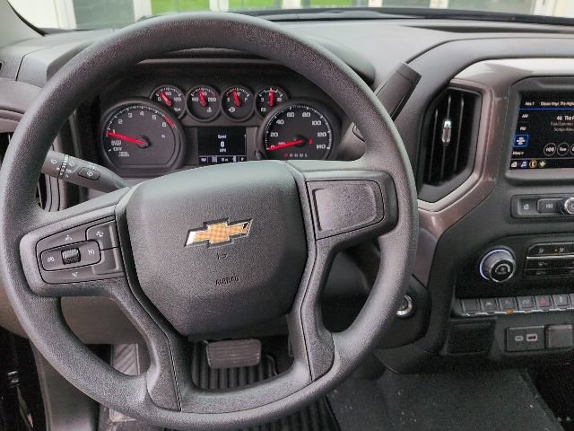 2025 Chevrolet Silverado 1500 Custom photo 9