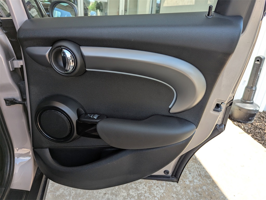 2024 Mini Cooper Hardtop Signature photo 26