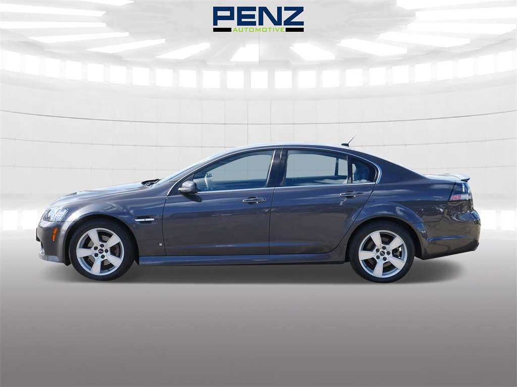 2009 Pontiac G8 GT photo 3