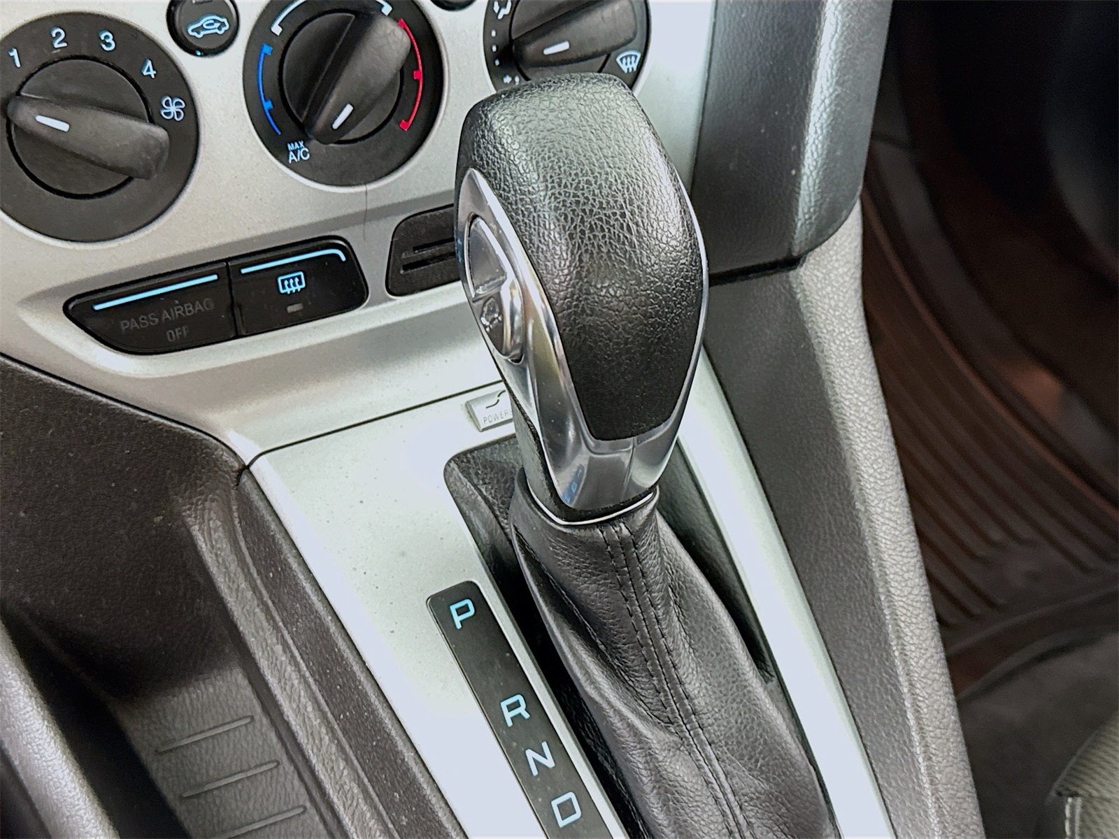 2013 Ford Focus SE photo 12