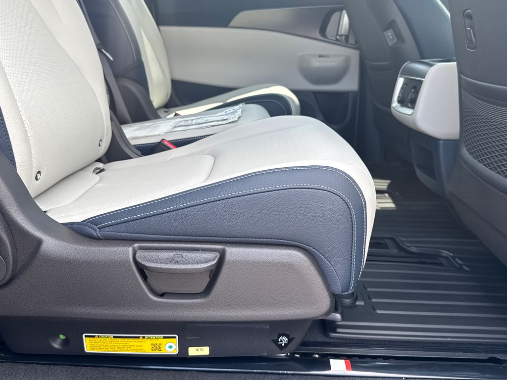 2026 Kia Carnival SX Prestige photo 15