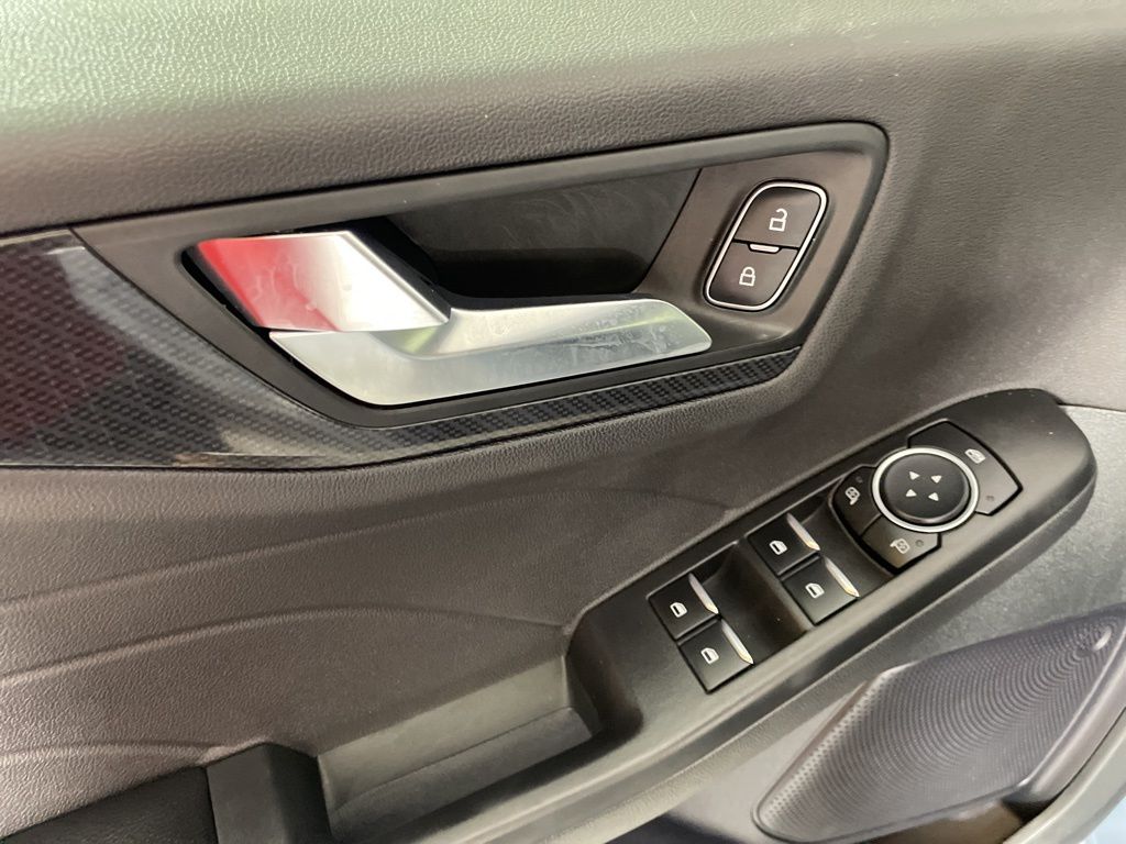 2023 Ford Escape ST-Line photo 14