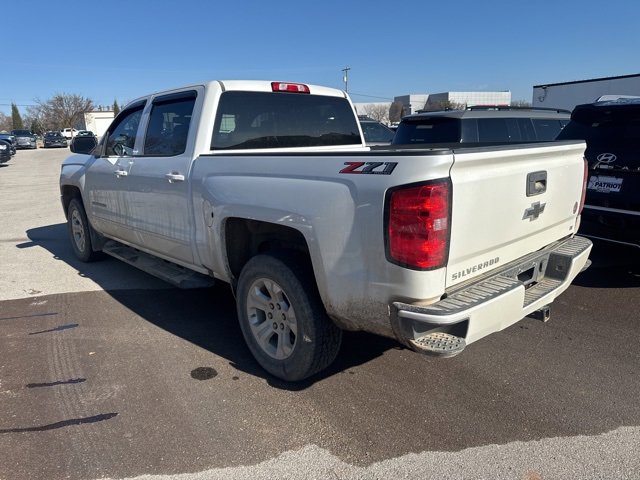 2018 Chevrolet Silverado 1500 LT photo 4