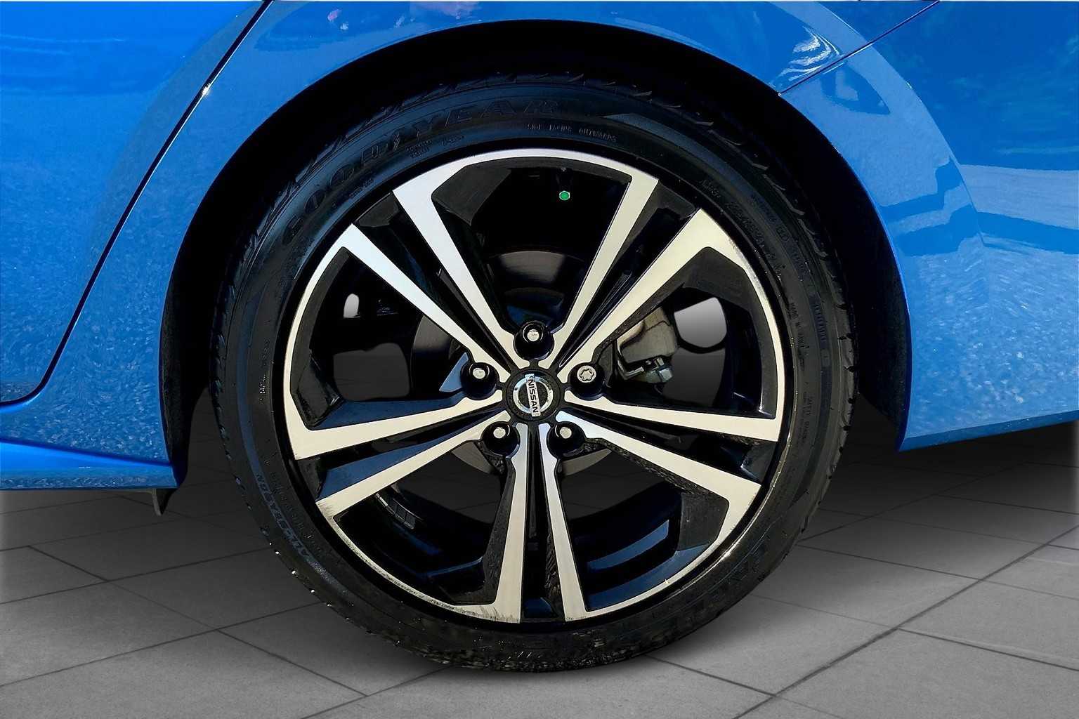 2022 Nissan Sentra SR photo 10
