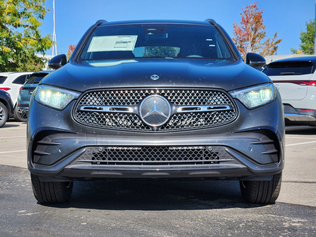 2026 Mercedes Benz GLC 300 4MATIC photo 3