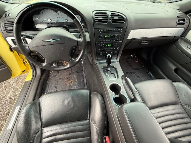 2002 Ford Thunderbird Base photo 16