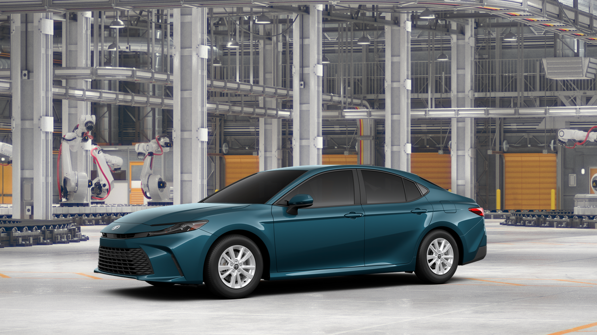2025 Toyota Camry LE photo 2