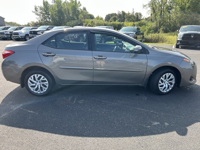 2018 Toyota Corolla L photo 8