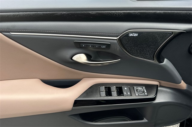 2025 Lexus ES 350 Luxury photo 8