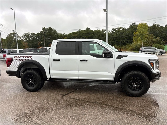 2025 Ford F-150 Raptor photo 2