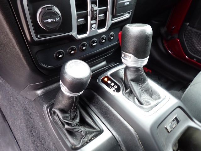 2021 Jeep Gladiator Sport photo 20