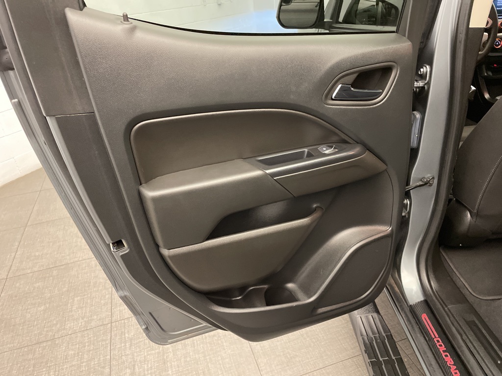 2022 Chevrolet Colorado LT photo 19