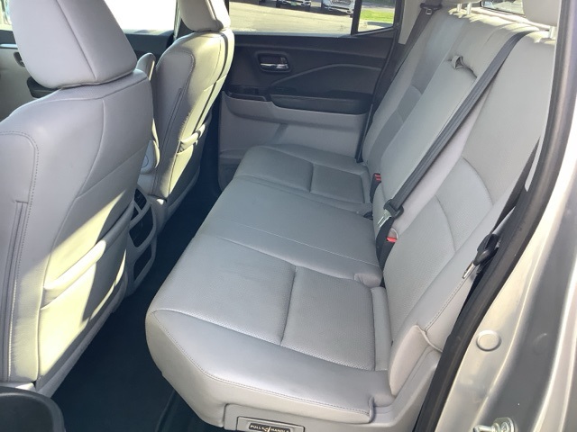 2017 Honda Ridgeline RTL-T photo 18