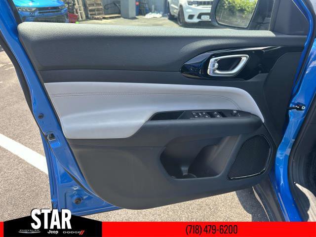 2022 Jeep Compass Limited photo 12