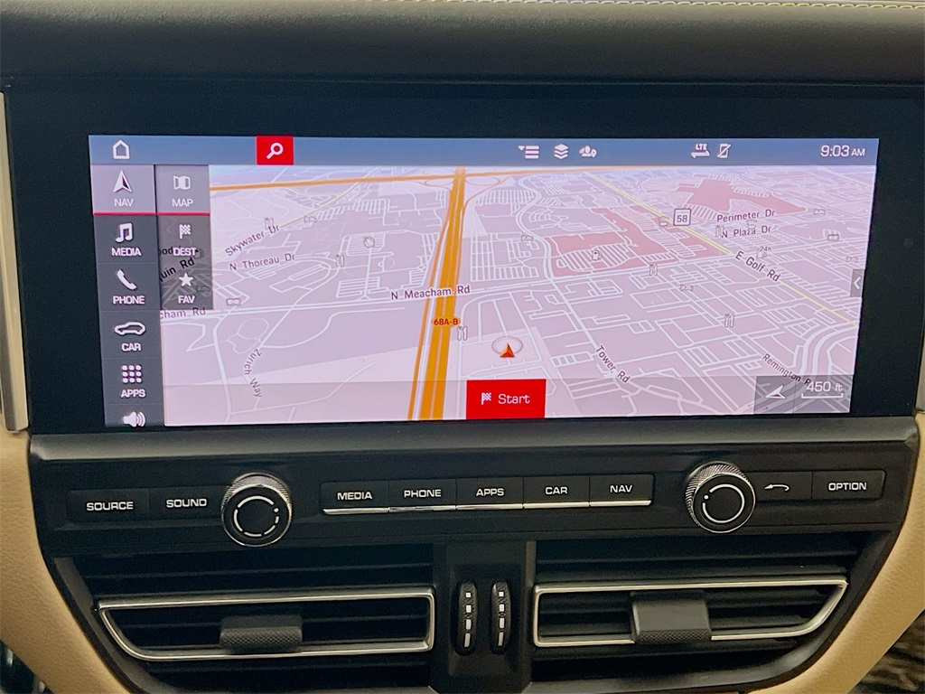 2021 Porsche Macan Base photo 13