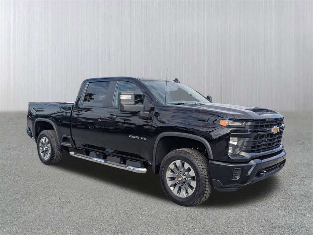 2026 Chevrolet Silverado HD Custom's photo