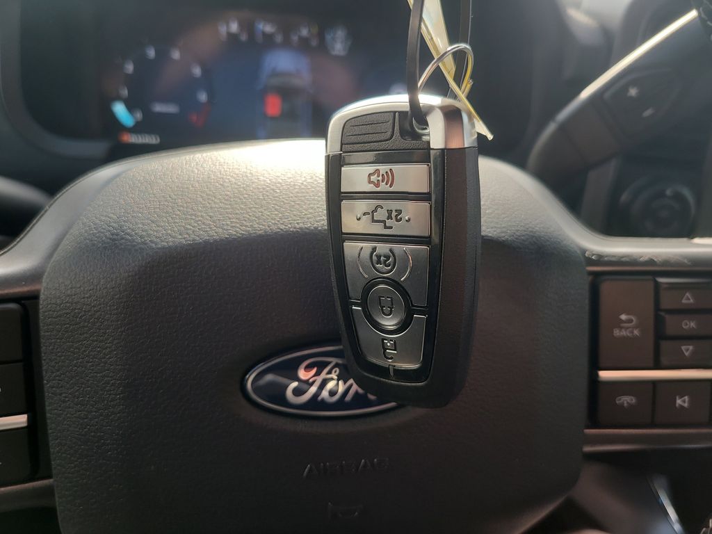 2025 Ford F-150 XLT photo 28