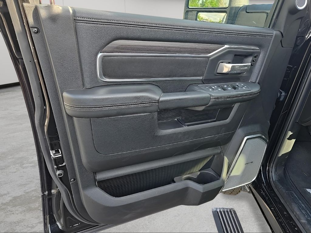 2025 Ram 2500 Laramie photo 12