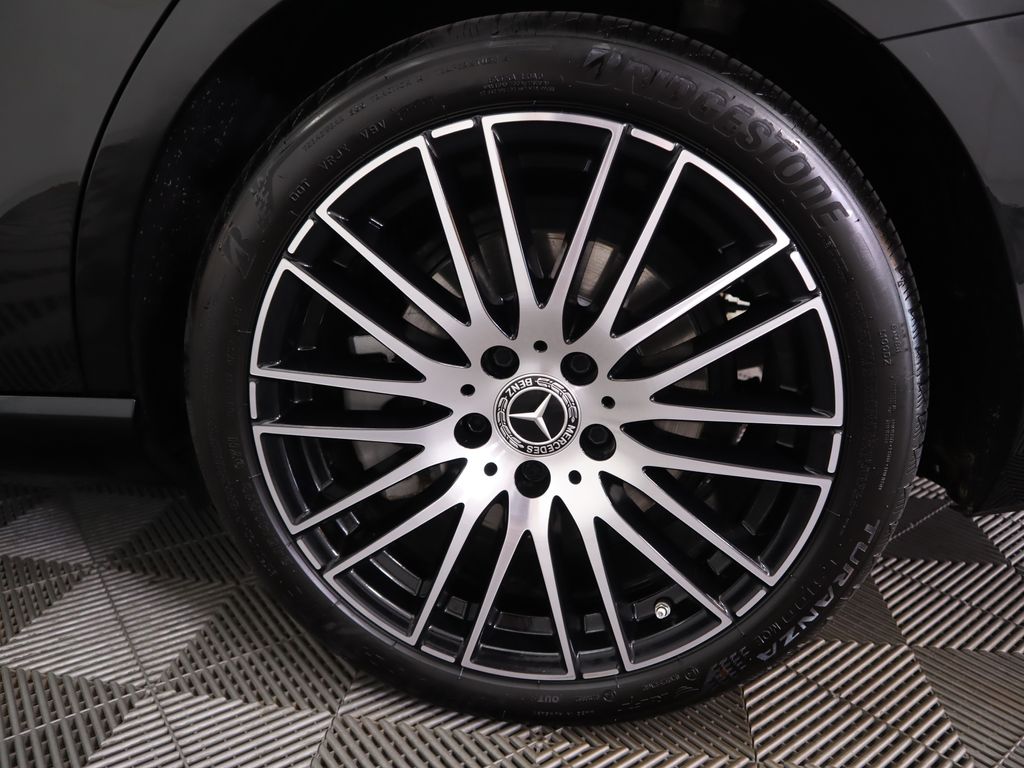 2025 Mercedes Benz C 300 photo 31