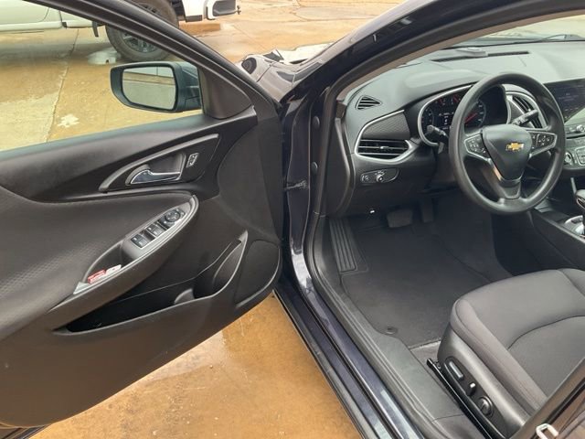 1G1ZD5ST8PF229686