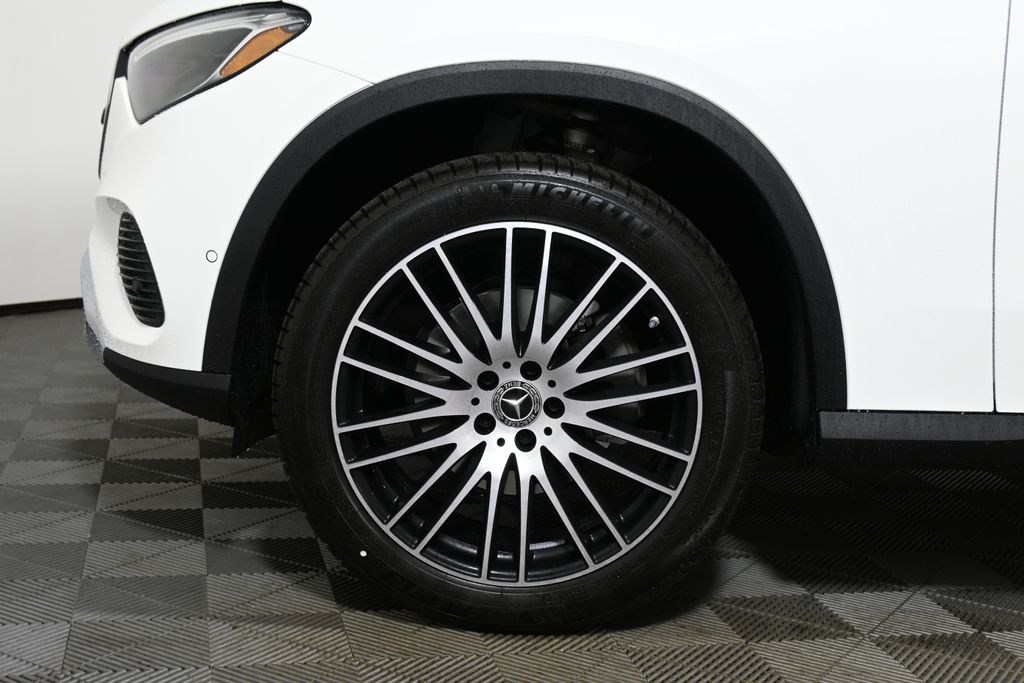 2025 Mercedes Benz GLC 300 4MATIC photo 9
