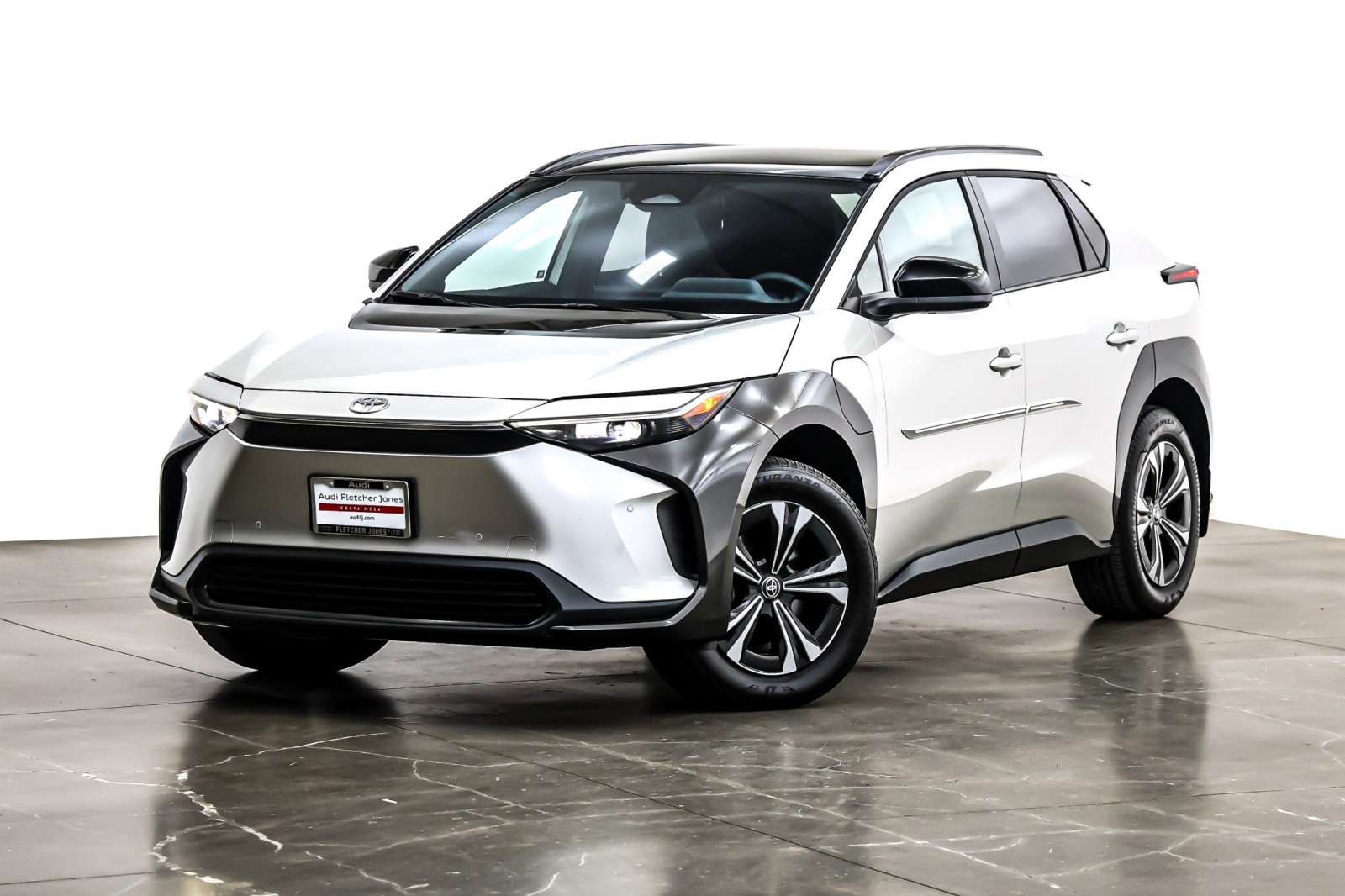 2024 Toyota bZ4X XLE's photo