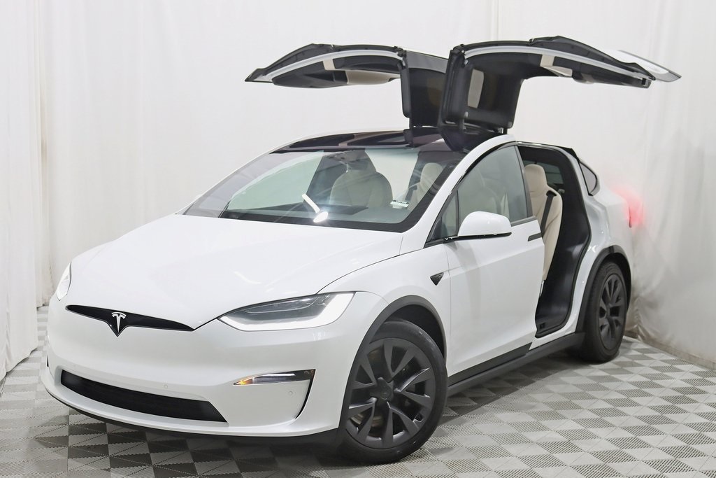 2022 Tesla Model X Plaid photo 7