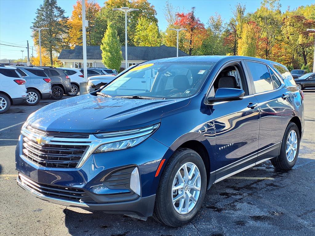 2022 Chevrolet Equinox LT photo 3