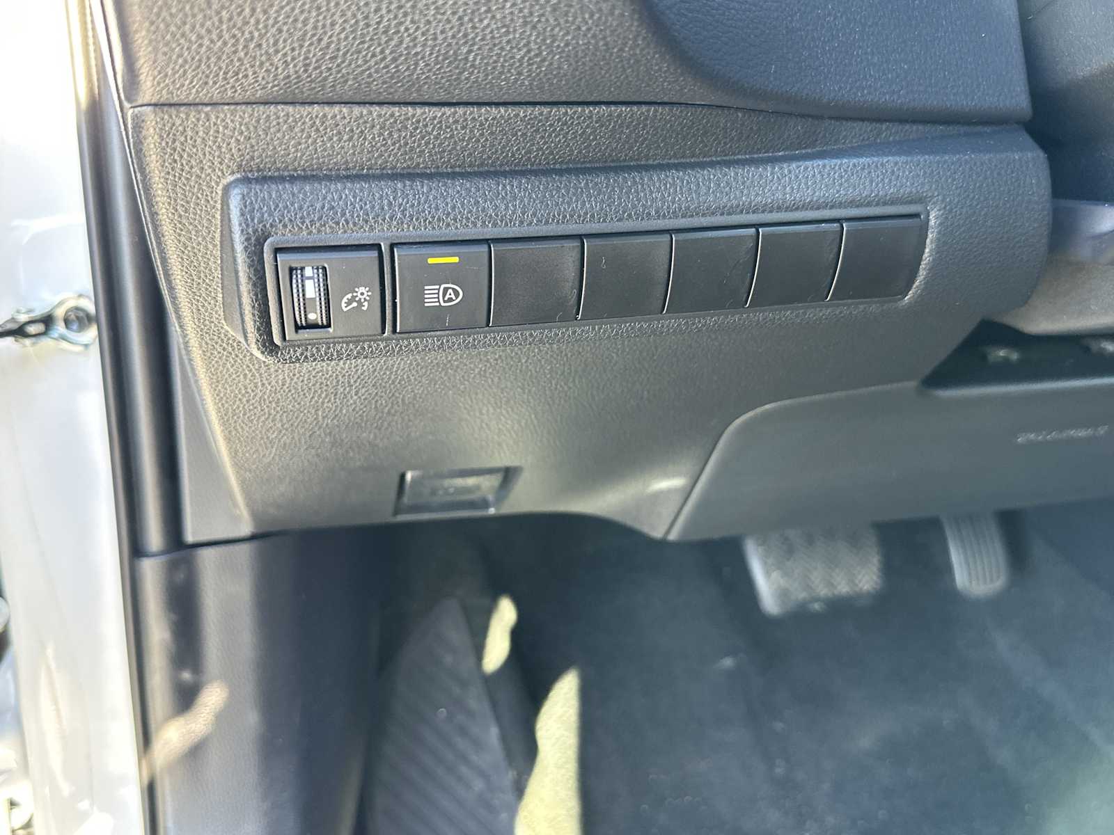 2023 Toyota Corolla LE photo 27