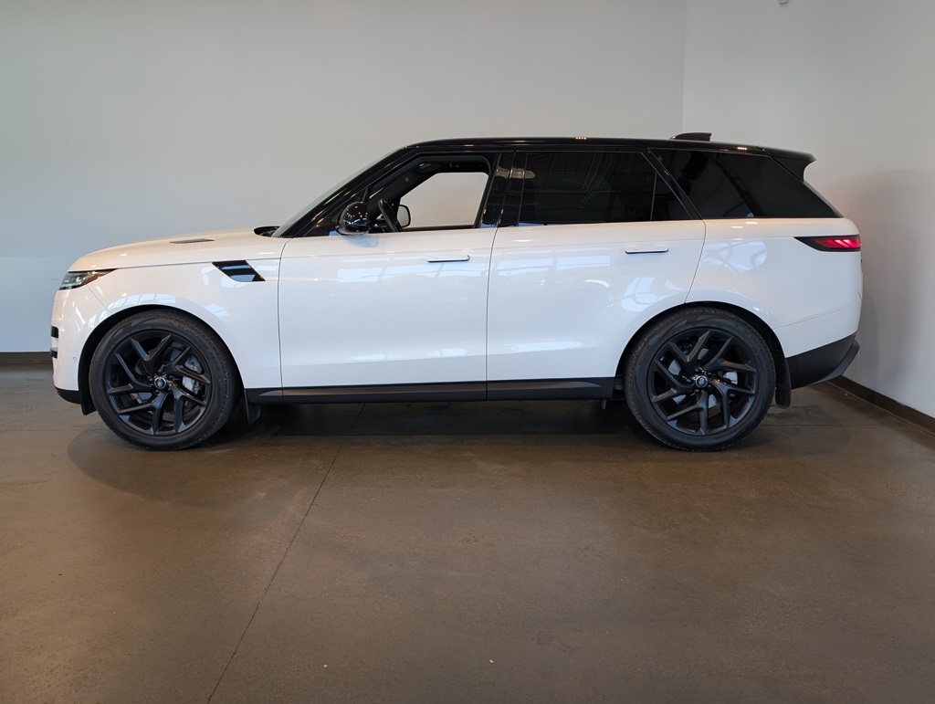 2024 Land Rover Range Rover Sport SE photo 2
