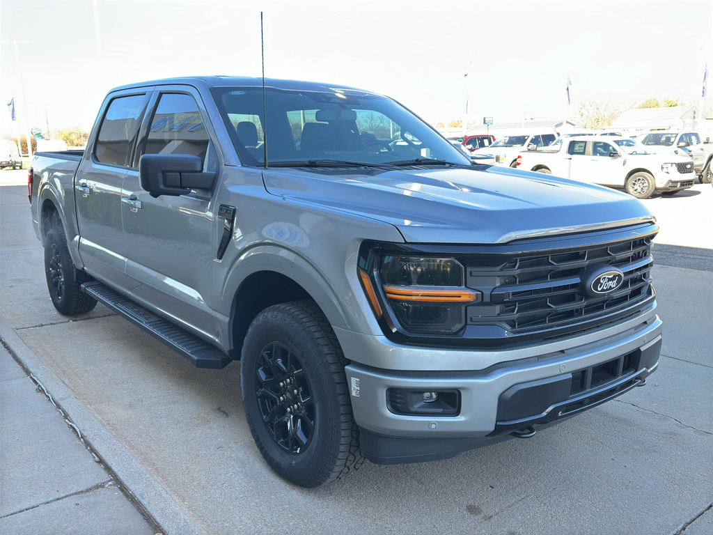 2025 Ford F-150 XLT photo 2