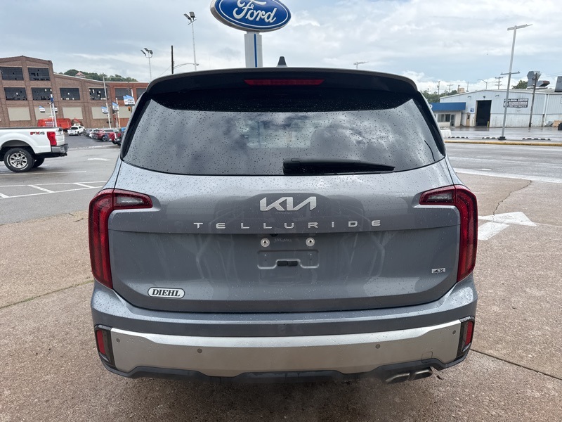 2024 Kia Telluride S photo 2