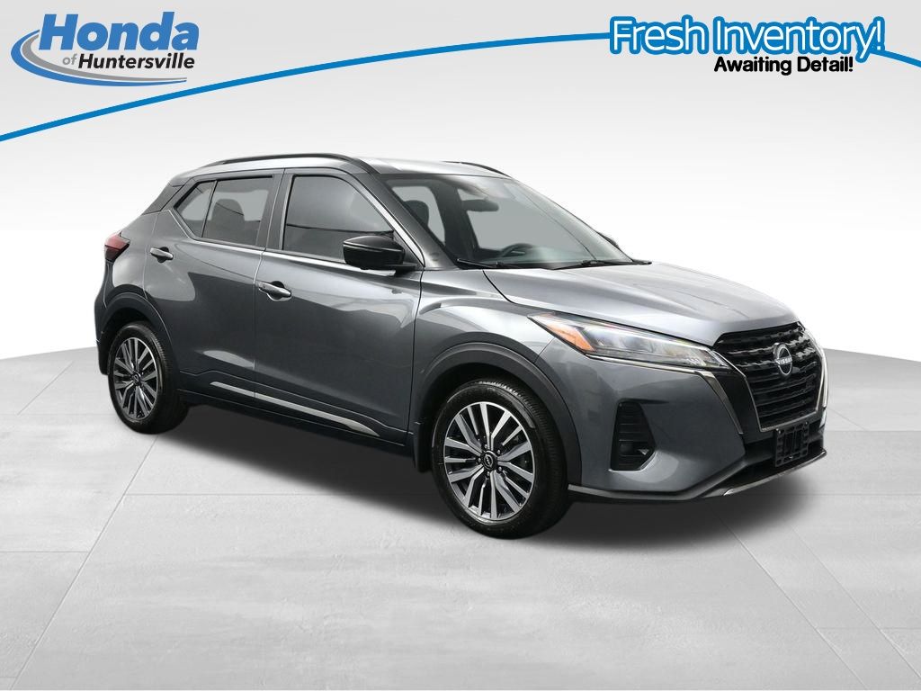 2023 Nissan Kicks SR
