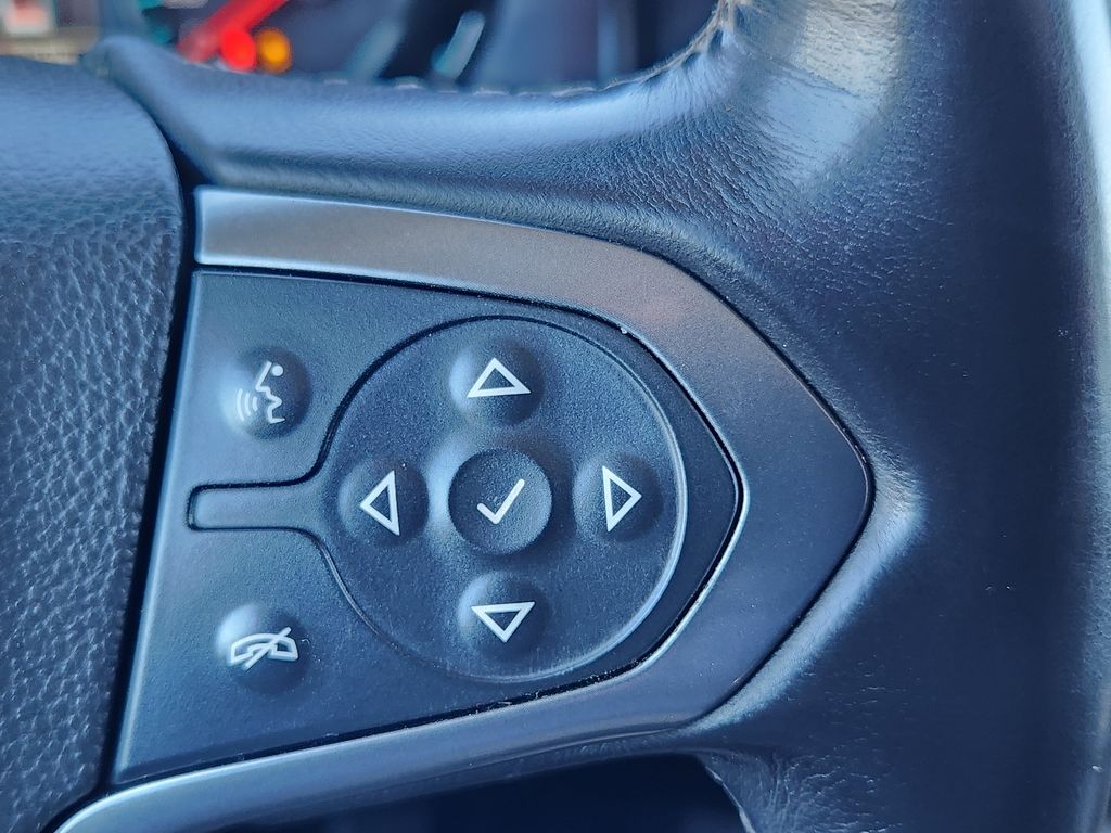 2016 Chevrolet Silverado 3500HD LT photo 21