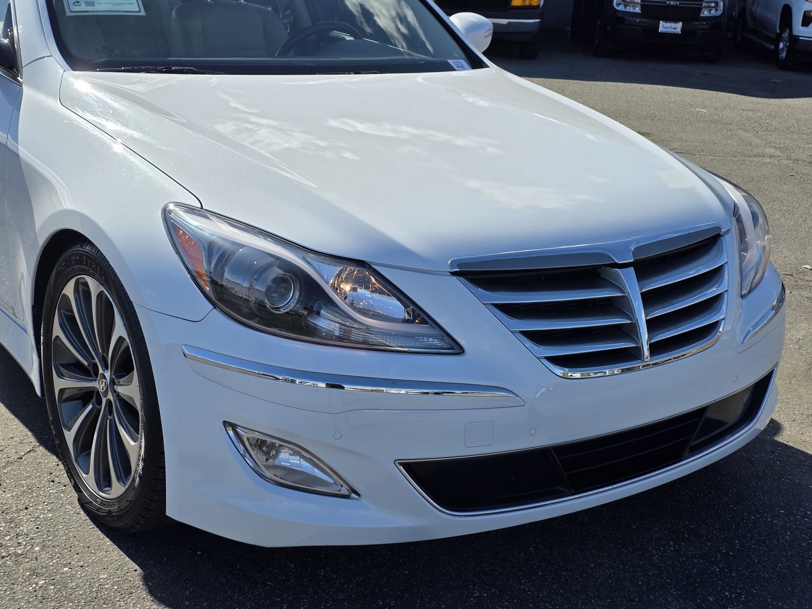 2013 Hyundai Genesis 5.0 R-Spec photo 9
