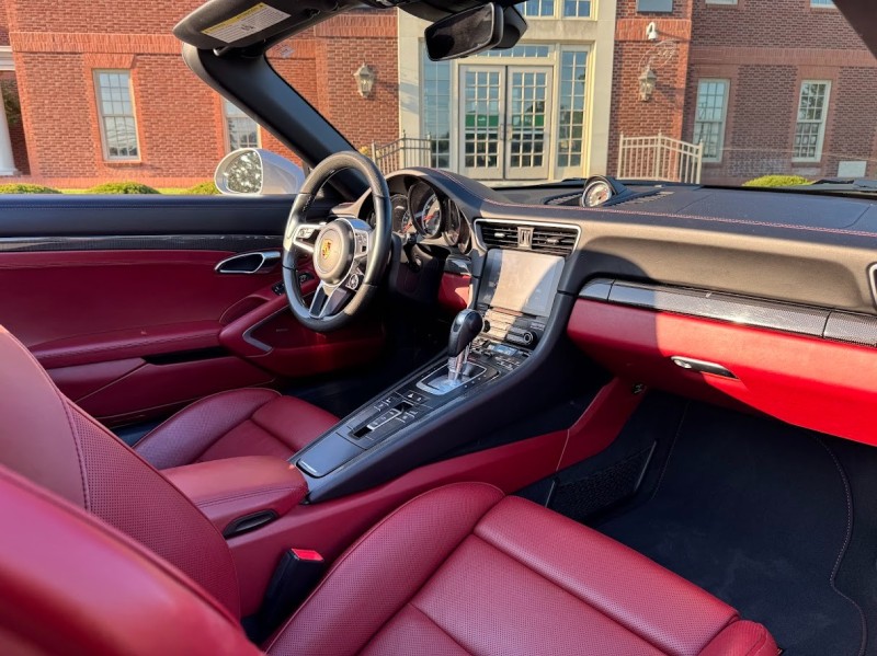 2019 Porsche 911 Turbo photo 24