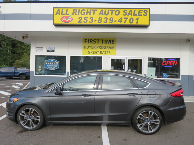 2020 Ford Fusion Titanium photo 2
