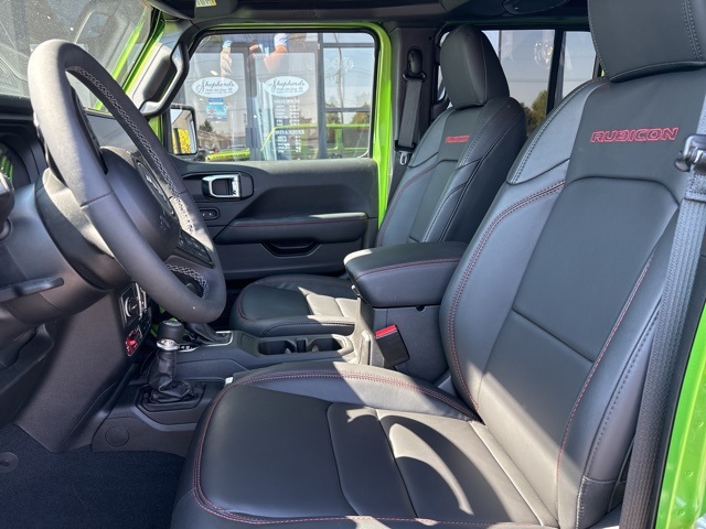 2025 Jeep Wrangler Rubicon photo 5