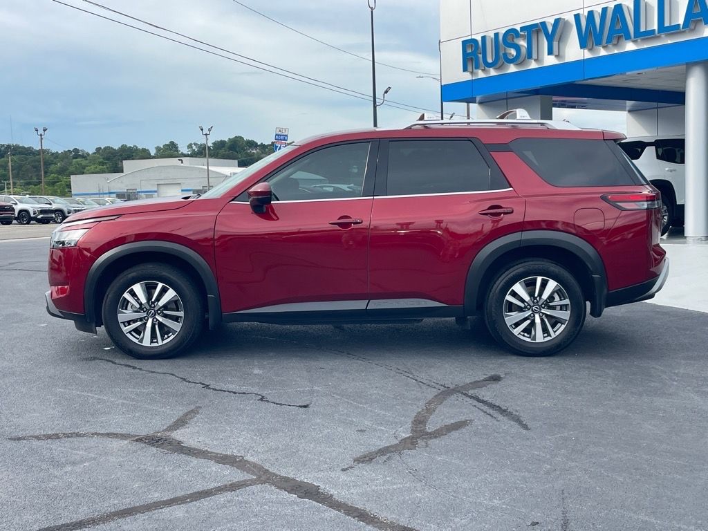2024 Nissan Pathfinder SL photo 4