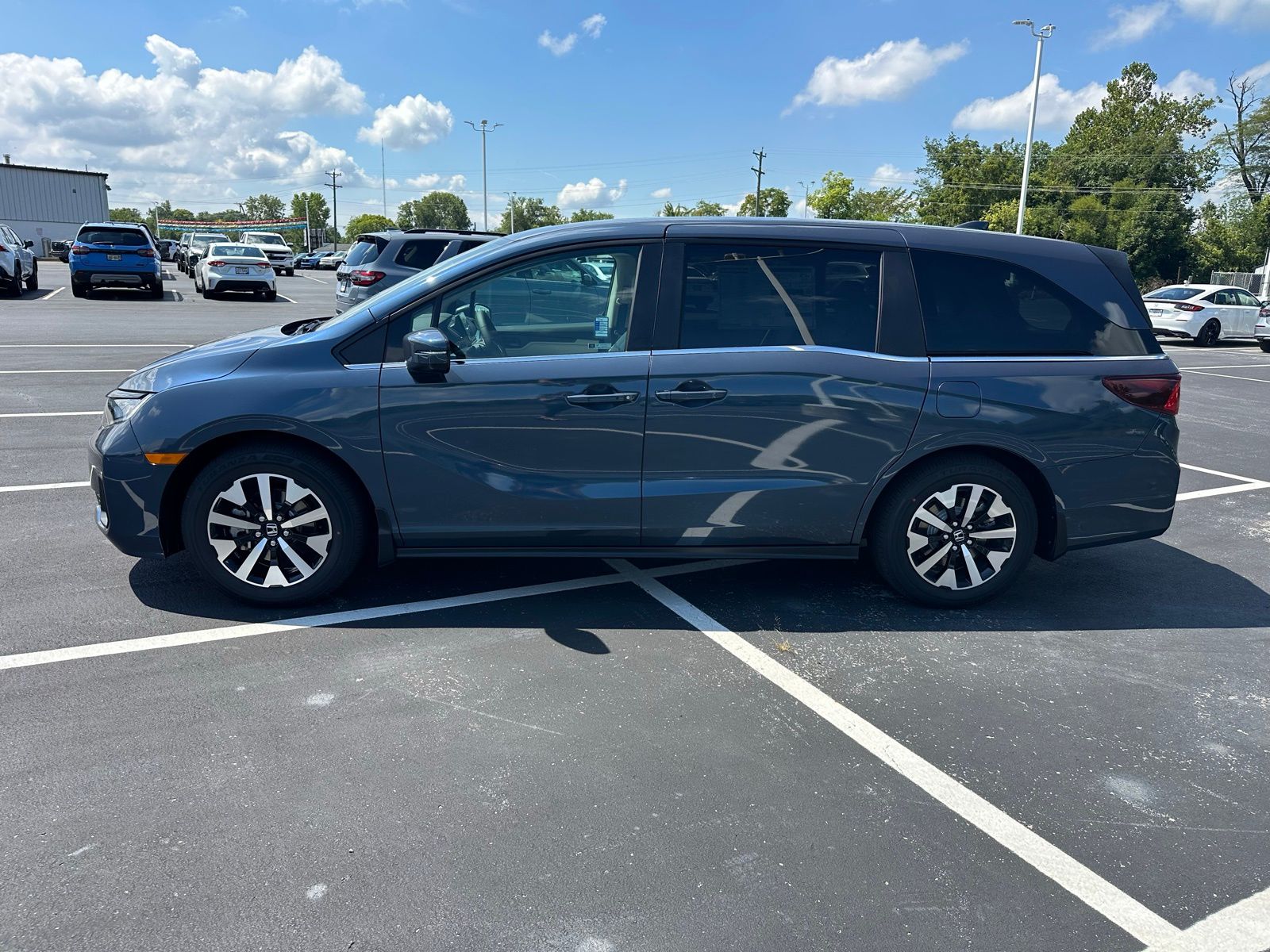 2026 Honda Odyssey EX-L photo 2