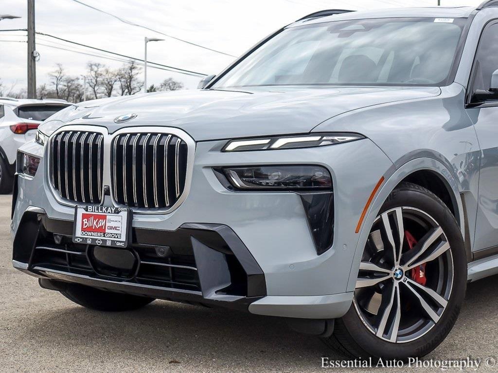 2023 BMW X7 - Image 2