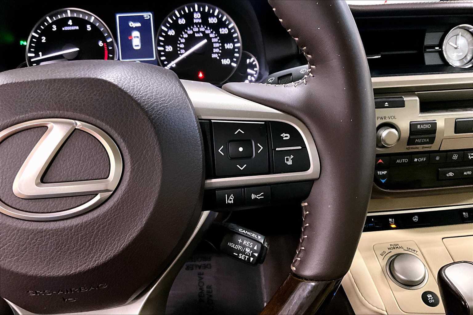 2017 Lexus ES 350 photo 23