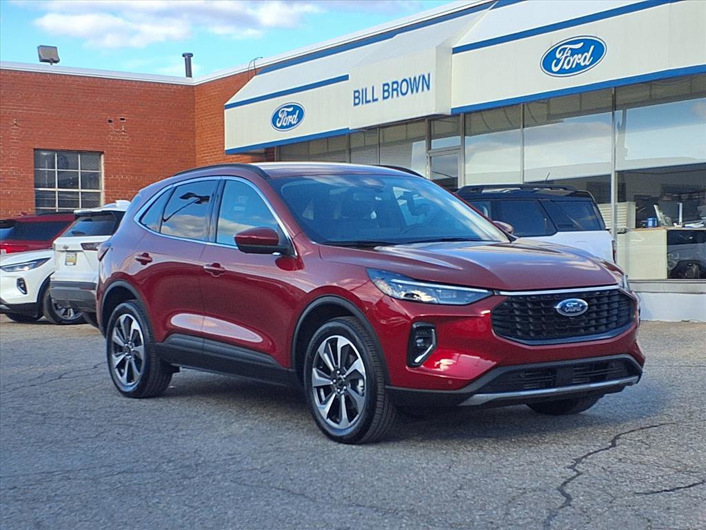 2023 Ford Escape Platinum's photo