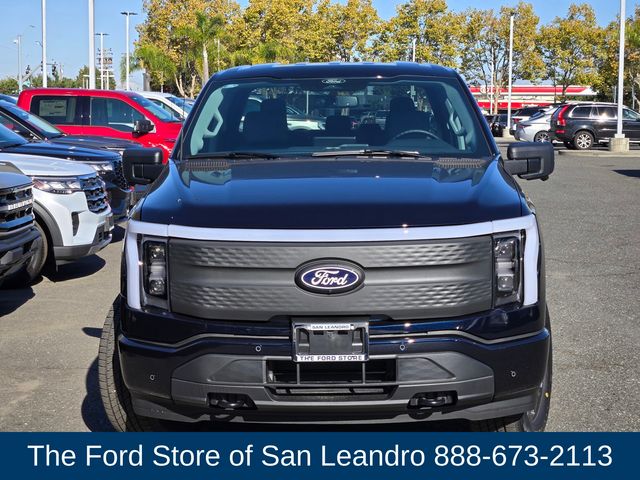 2025 Ford F-150 Lightning photo 4